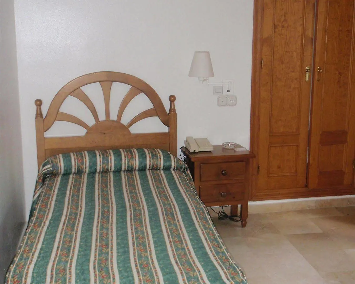 Hostal Drago Pueblo Nuevo de Guadiaro Guest house