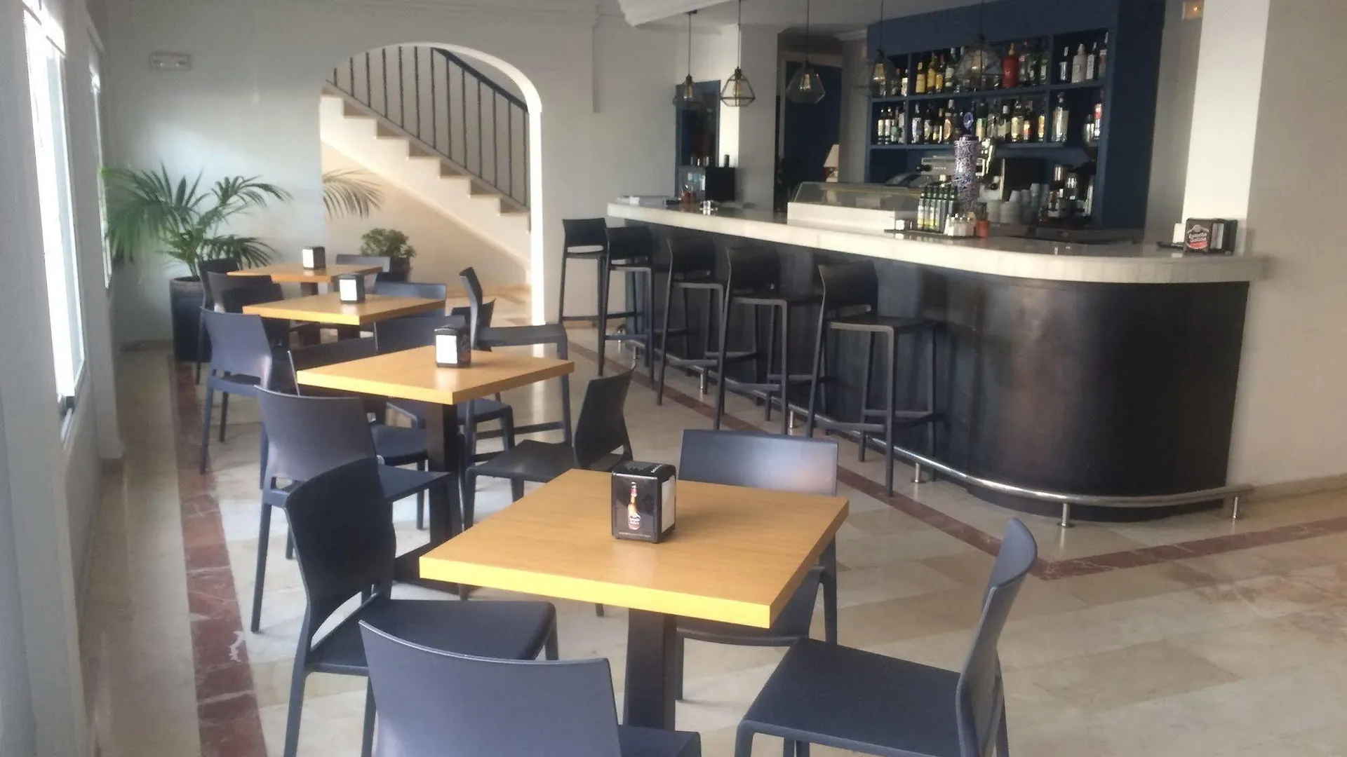 Hostal Drago Pueblo Nuevo de Guadiaro Guest house